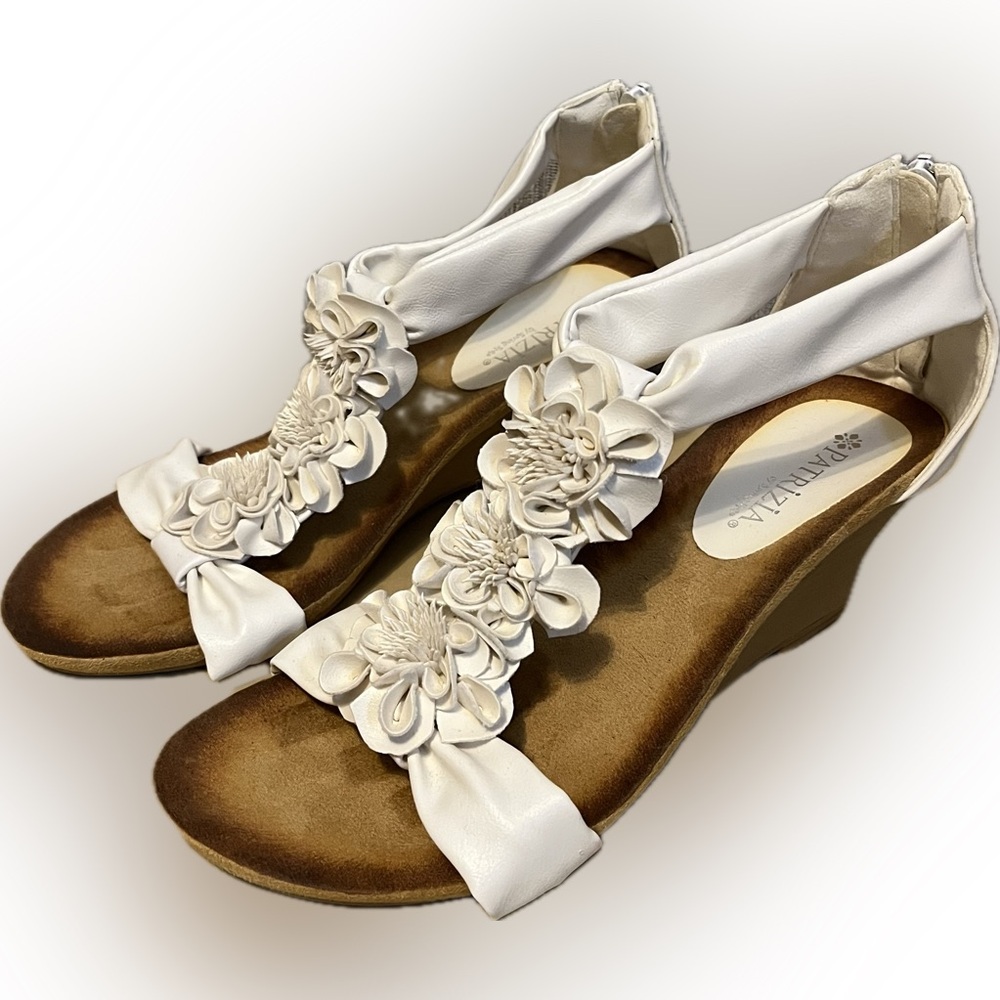 Patrizia Isabella Floral Wedge Sandals size 9W